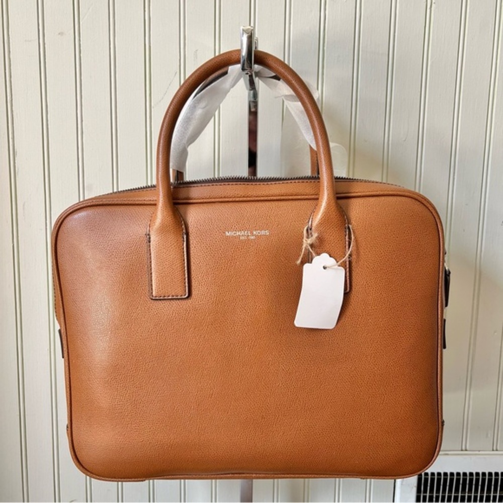 Michael Kors Warren Large Laptop Briefcase New with Shoulder Strap Tan Brown